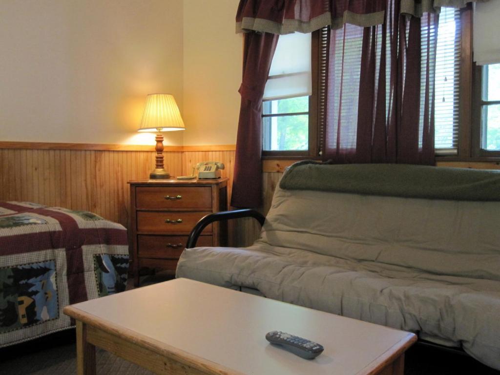 Bear Tree Lodge Weirs Beach Habitación foto